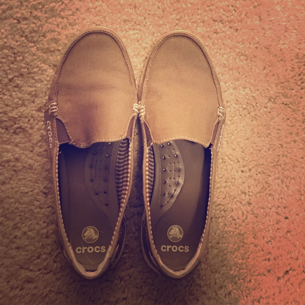 Tan flats
